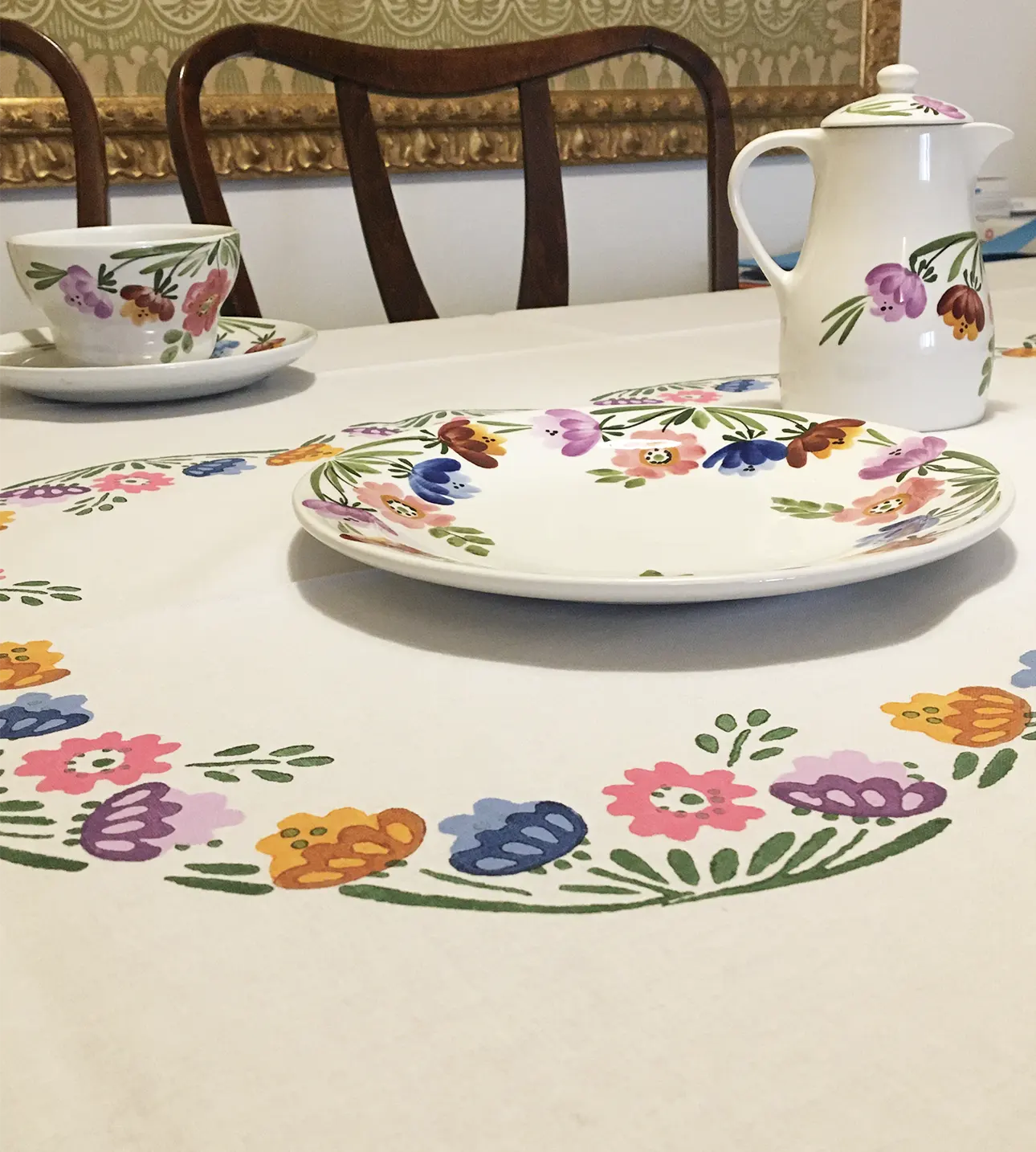 Bottega-Visini-living-tovaglia-Fiore-Primavera-1